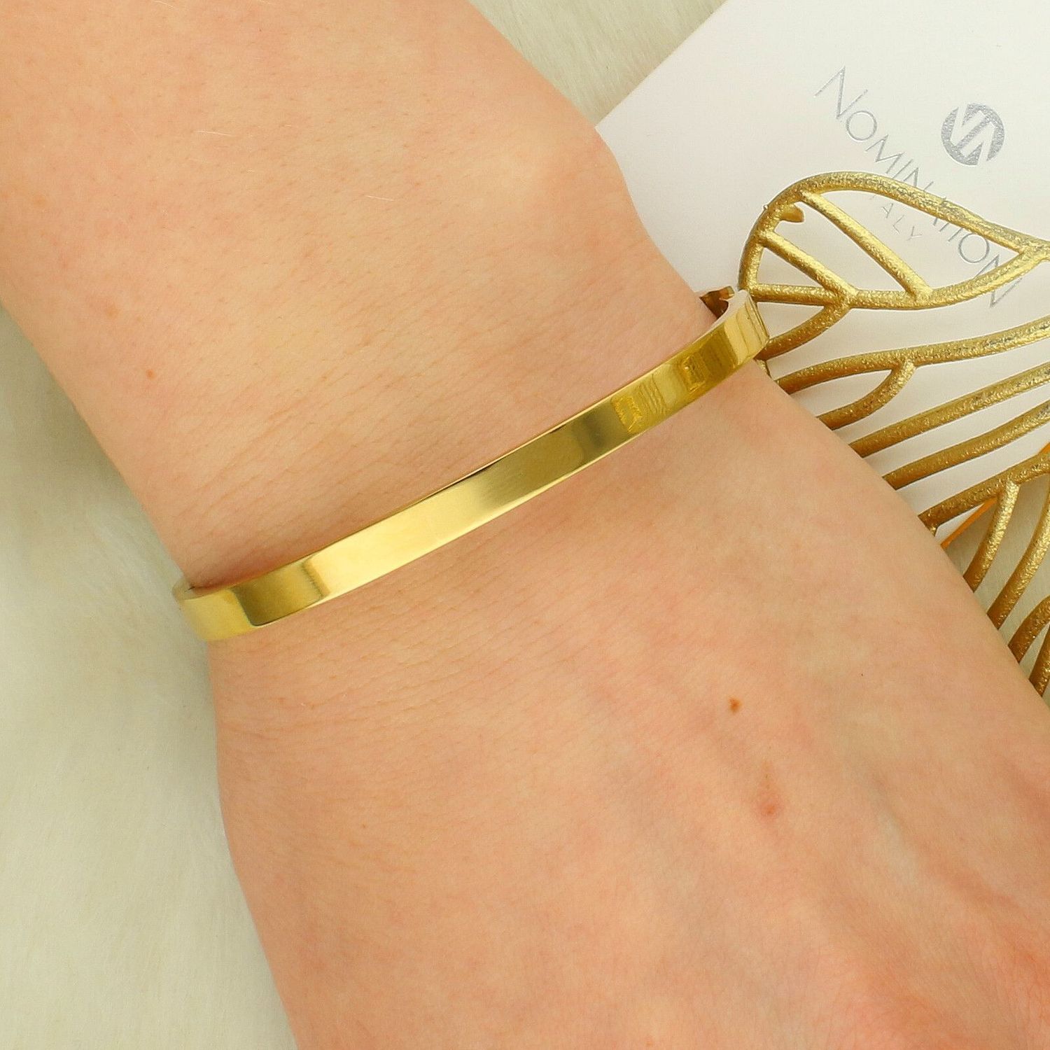 Sztywna bransoletka Nomination Pretty Bangles stalowa z białym sercem z cyrkonii 029530 020d.jpg